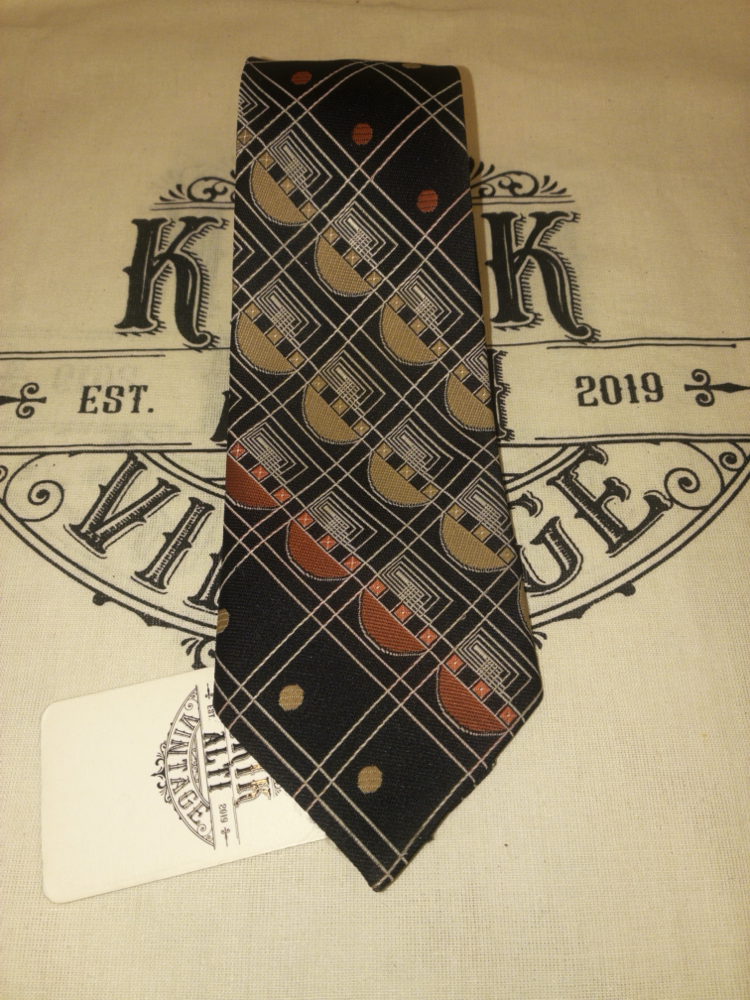 Serious Tie
