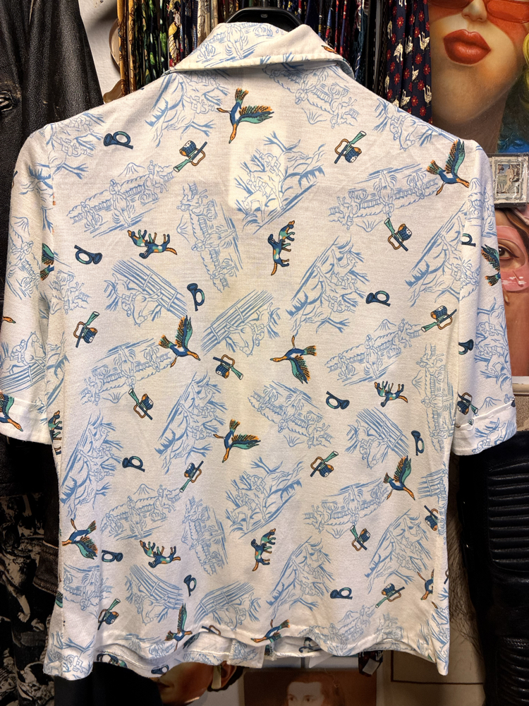 70s Hunting Themed Dagger Collar Vintage Shirt