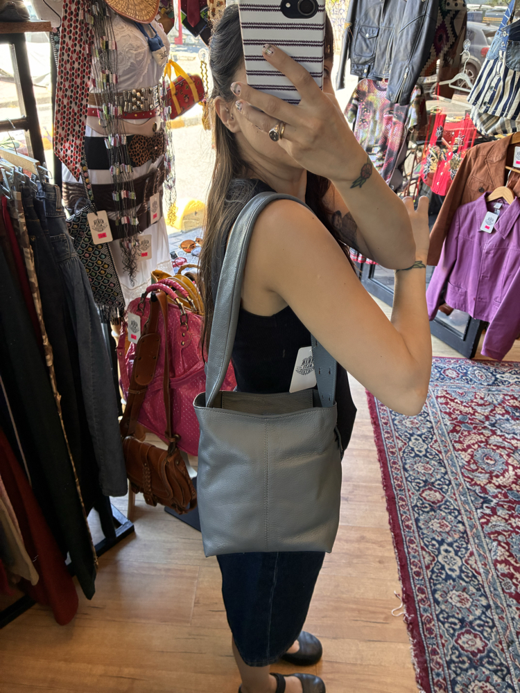 rara Leather Box Bag