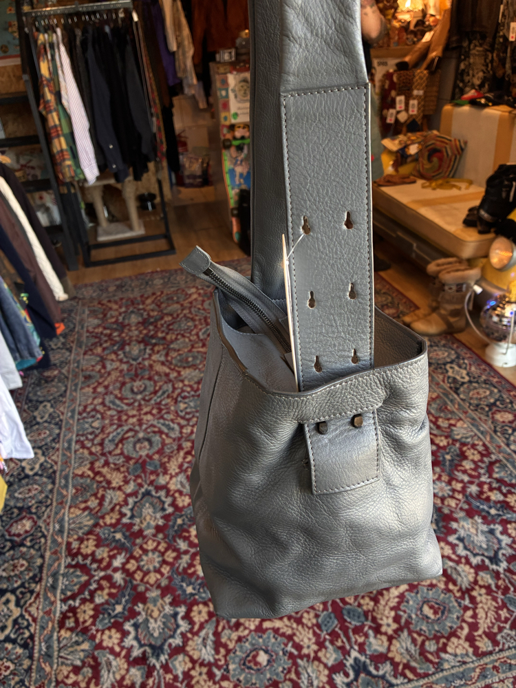 rara Leather Box Bag
