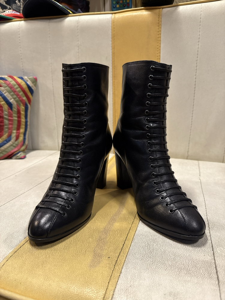 90s Lace Up Front Leather Boots