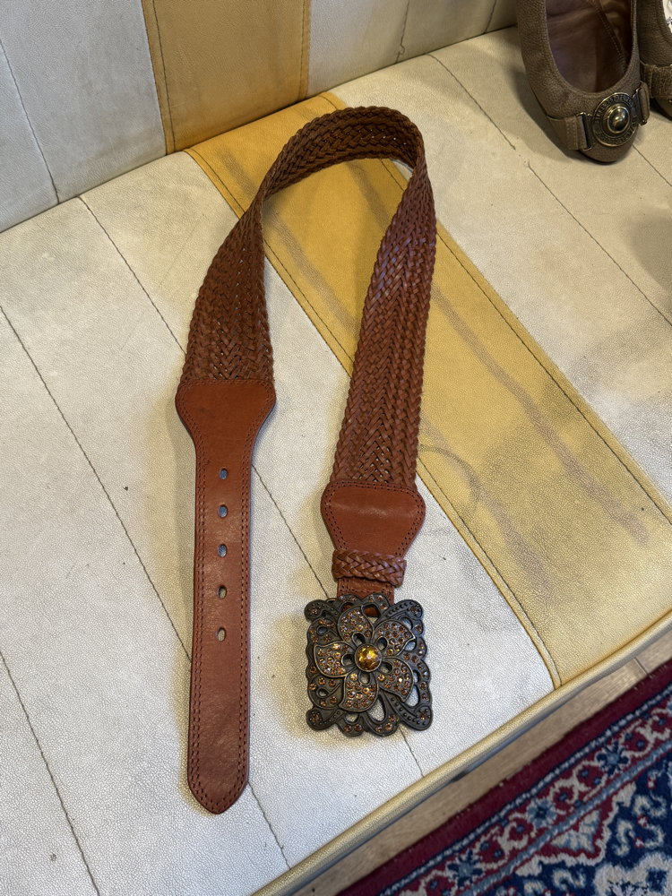 Y2K Vintage Braided Leather Belt – Statement Flower Buckle Wide Brown Belt