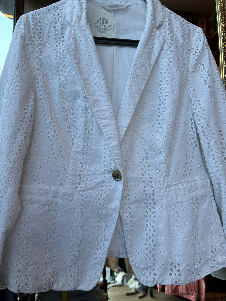 90's Lace Details Shirt