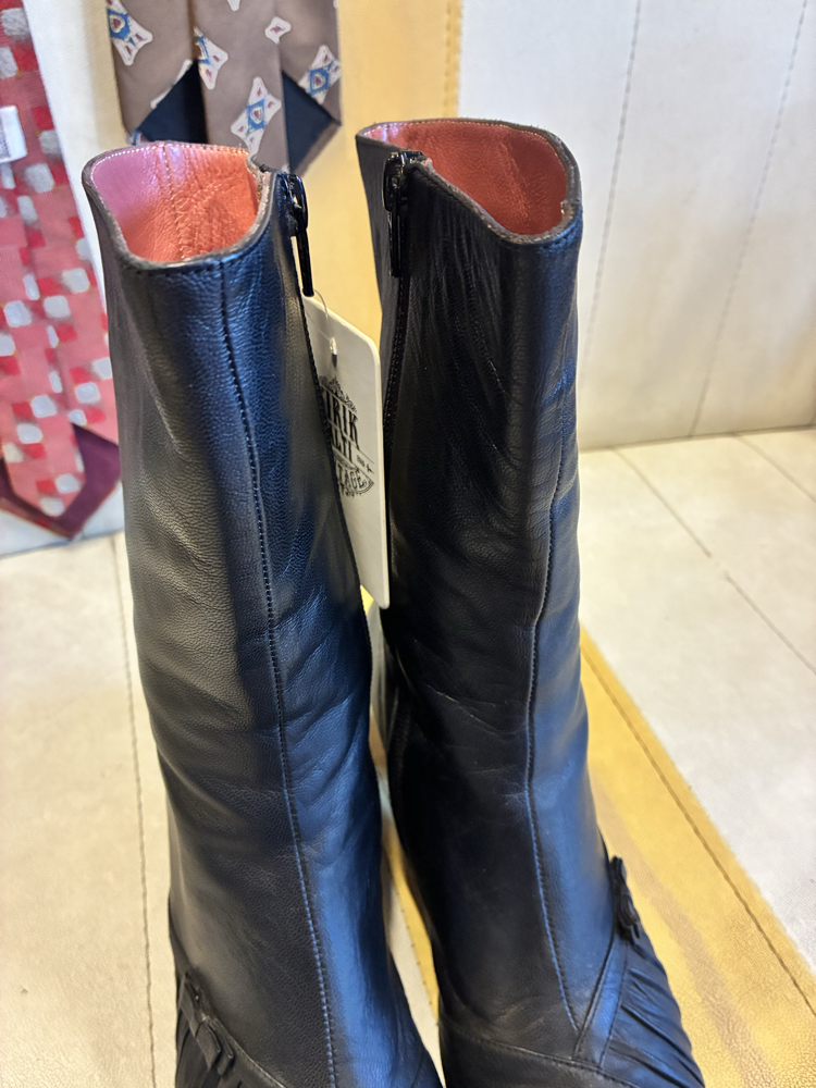 Lady D. Leather Boots