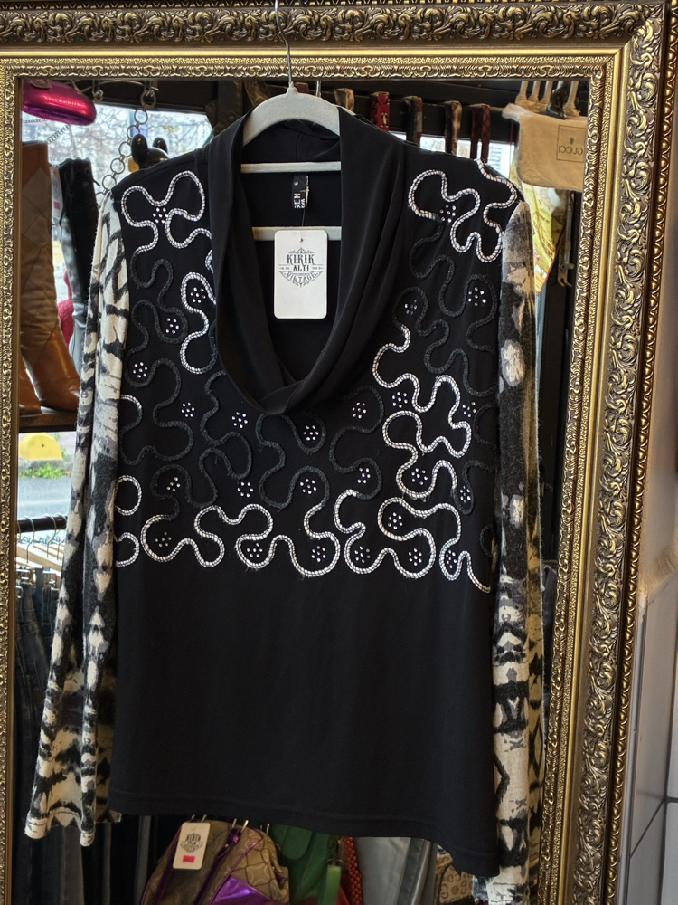 Y2K Black D2 Blouse