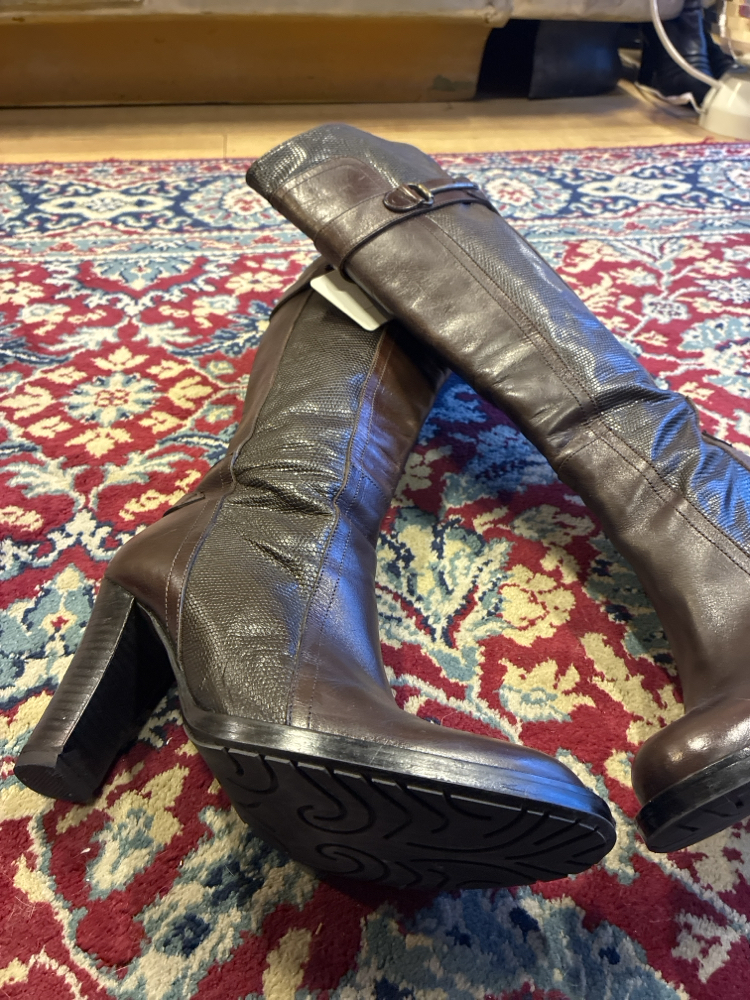 Kelly Dark Brown Boots
