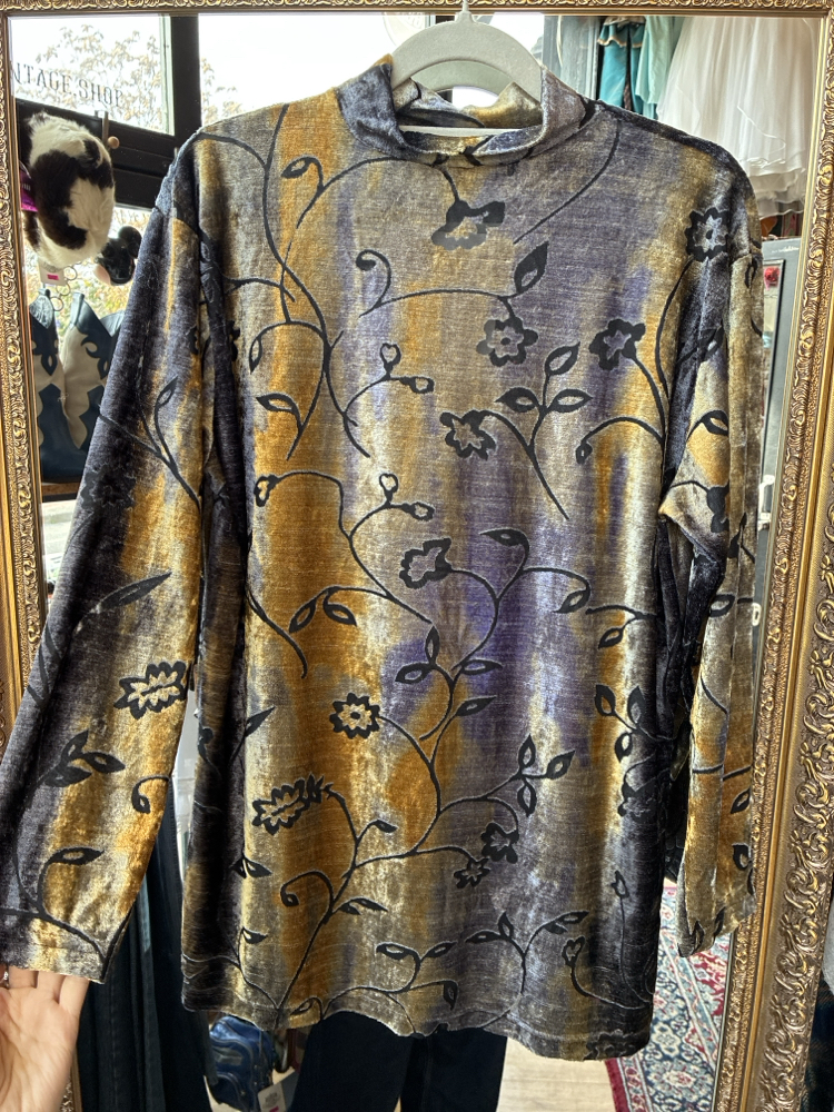 90’s Velvet Floral Gradient Top