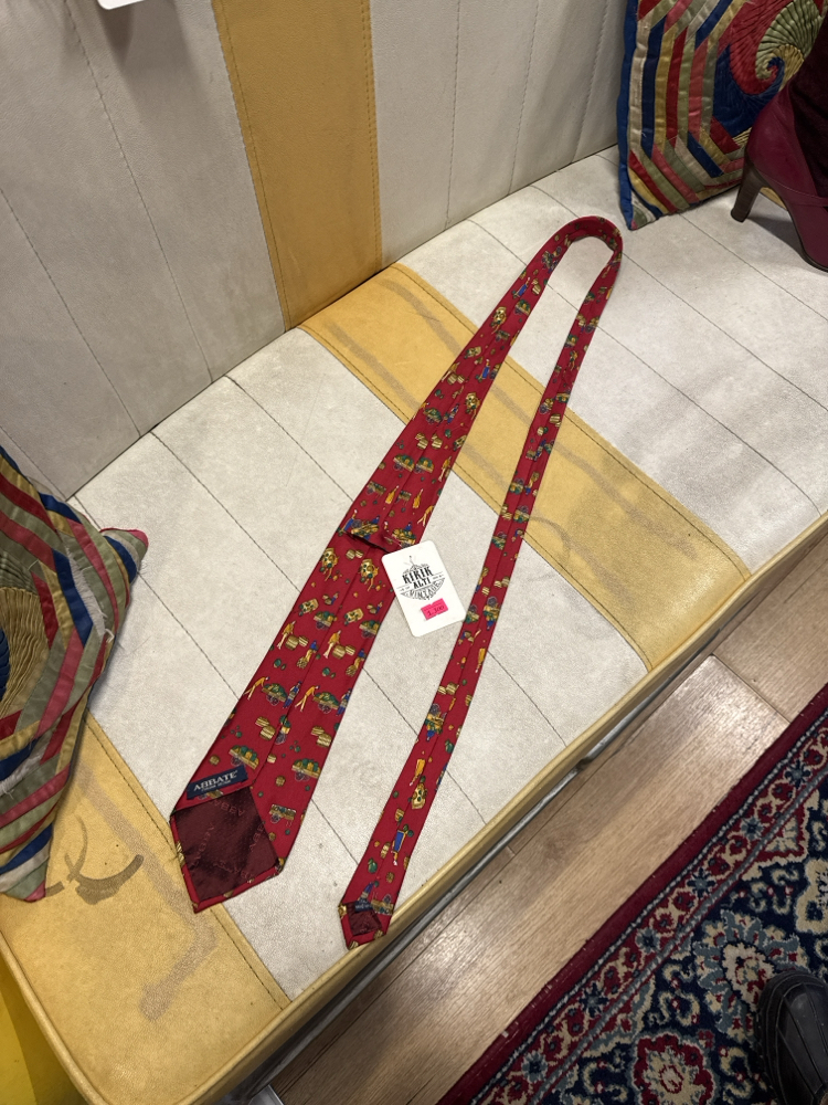 Abbate Silk Tie with Harvest/Market Scene Pattern