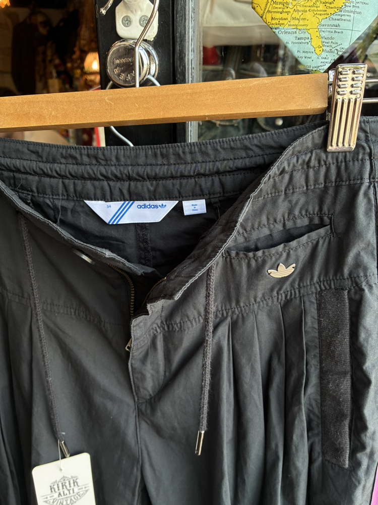 90's Adidas Capri