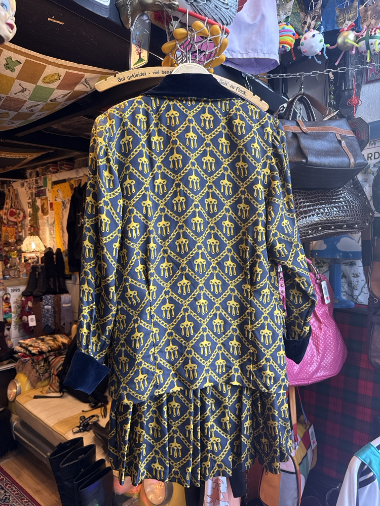Hermès Paris Vintage 1980s İpek & Kadife İki Parçalı Şal Yaka Takım (Ceket & Pileli Etek)