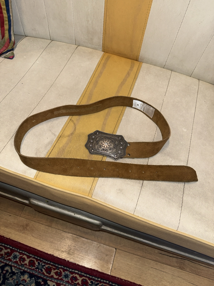 Y2K Brown Suede Leather Belt – Western Cowboy Style with Engraved Floral Rhinestone Buckle