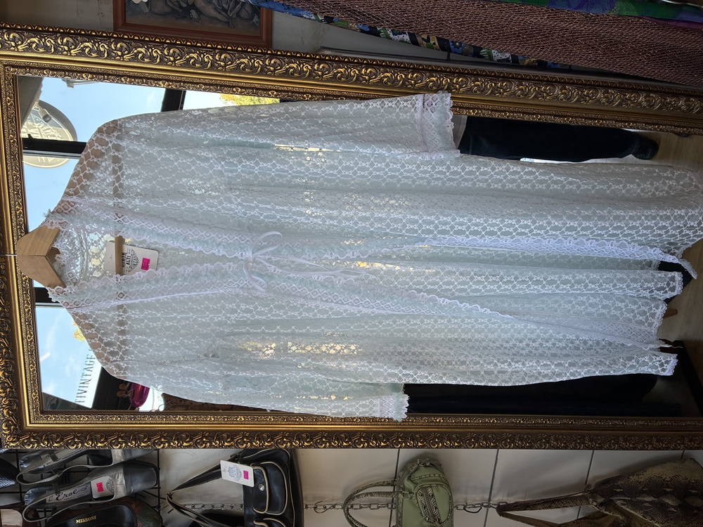 70’s White Lace Robe — Dreamlight Whisper