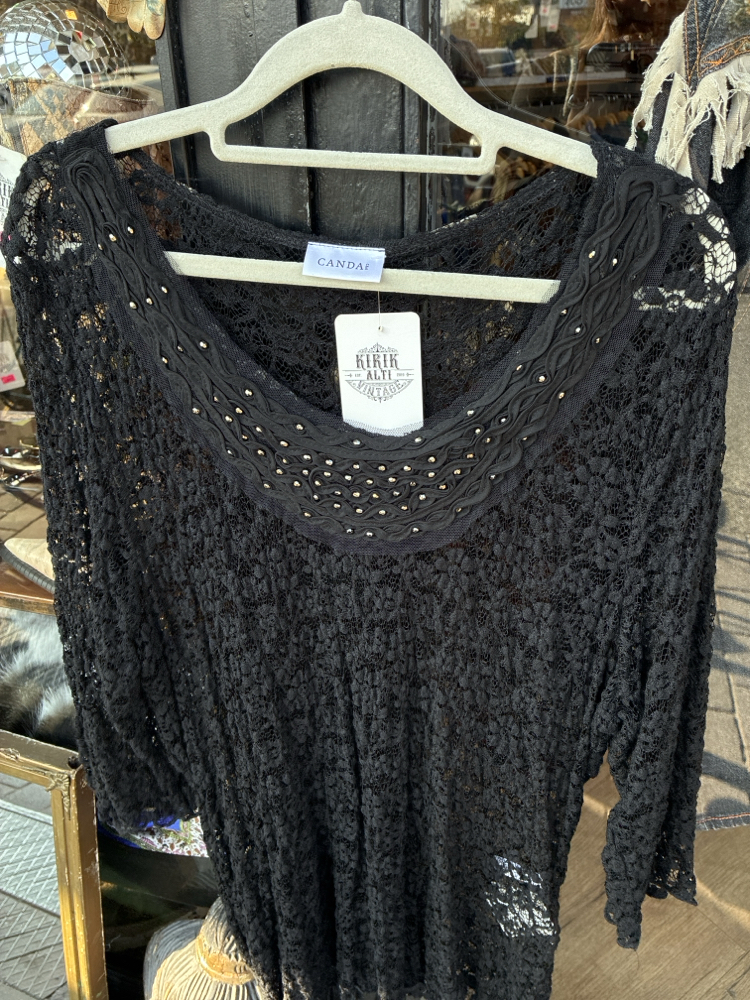 Canda Lace Blouse