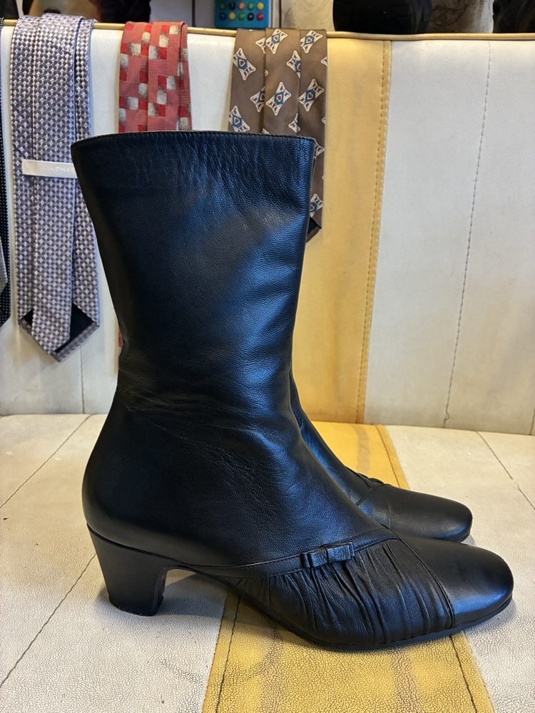 Lady D. Leather Boots