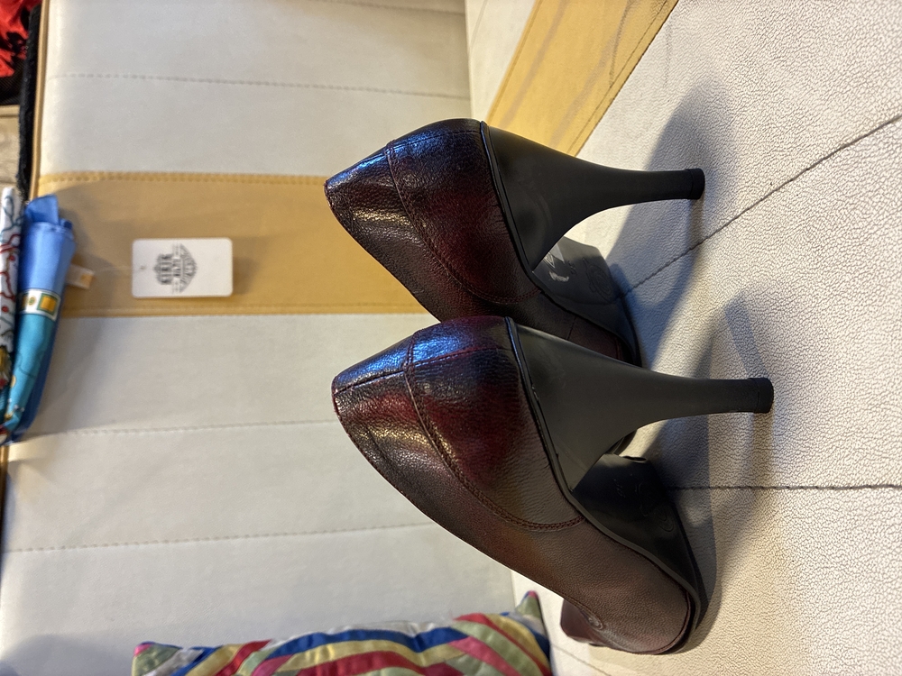 90's Bentini Cherry Heels