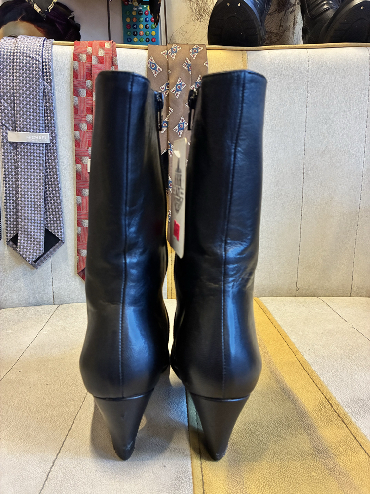 Lady D. Leather Boots