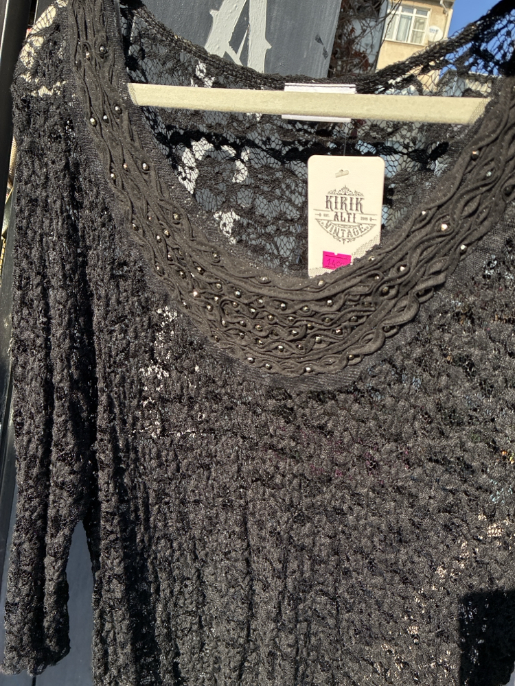 Canda Lace Blouse