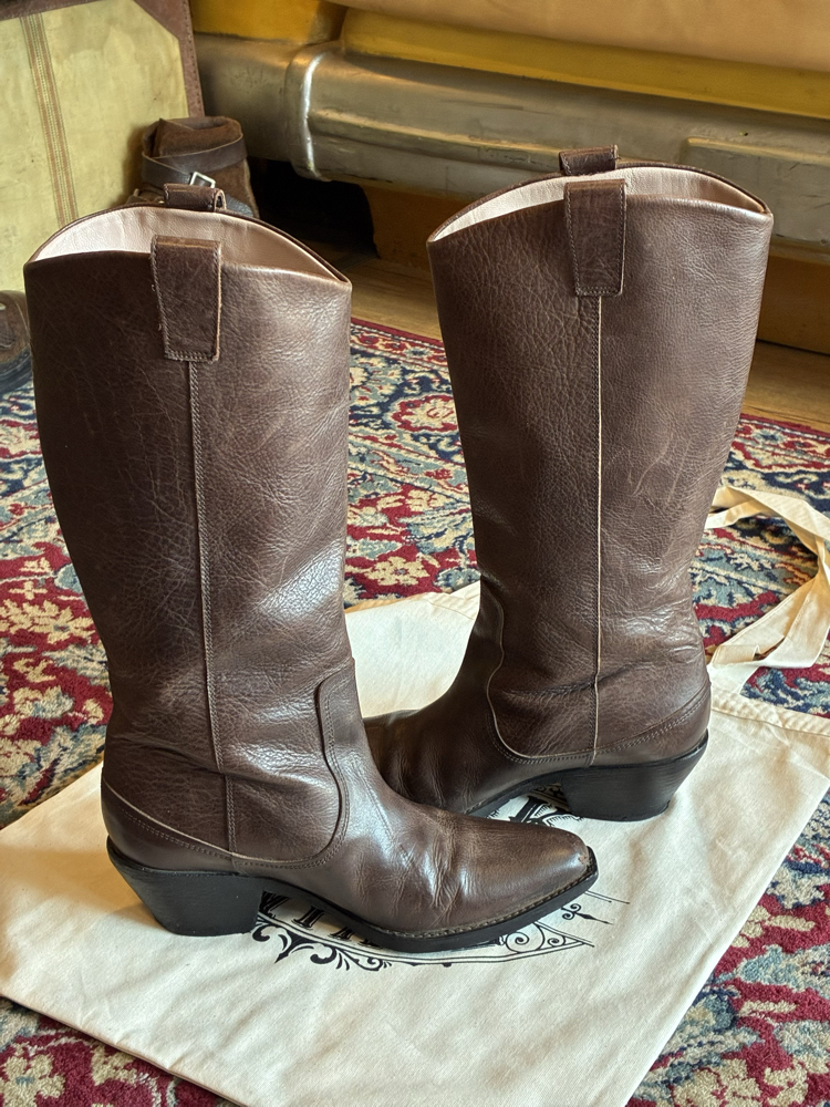 90's CowCow Leather Boots