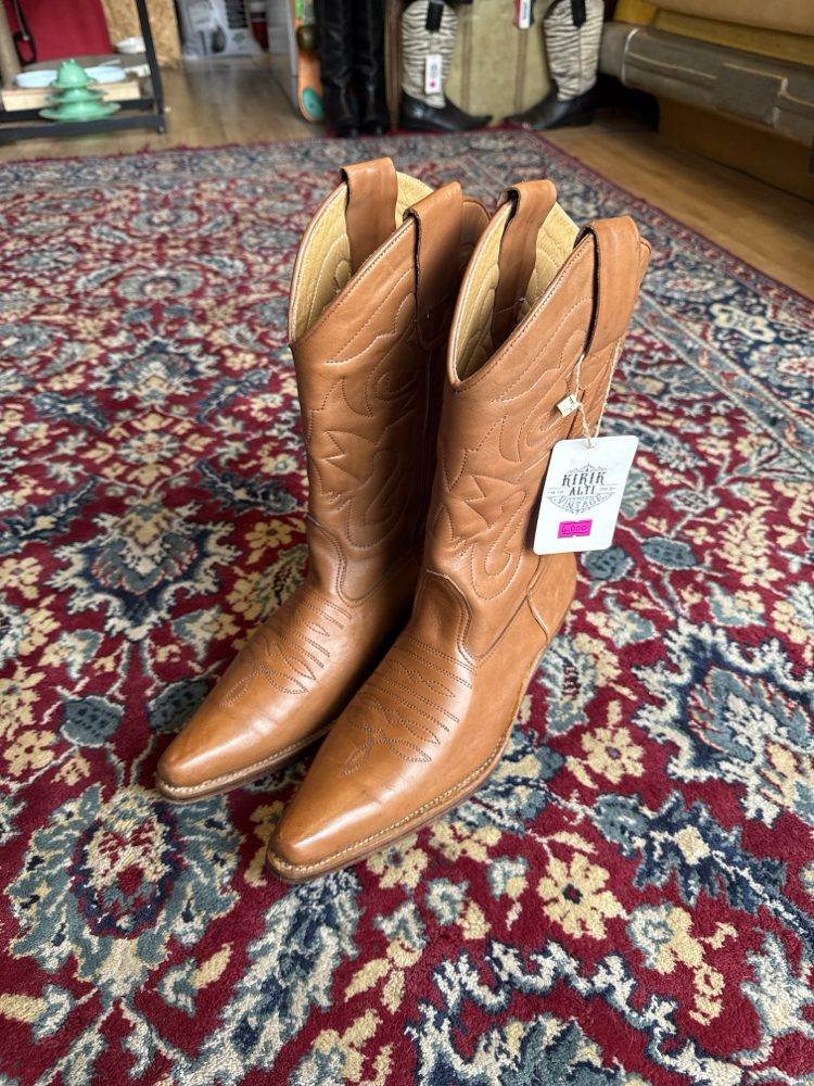 Tan Leather Cowboy Western Boots