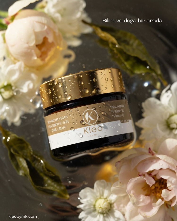 Kléo By MK Kombucha Moisturizing Cream -Yoğun Nemlendirici, Bariyer Onarıcı ve Canlandırıcı