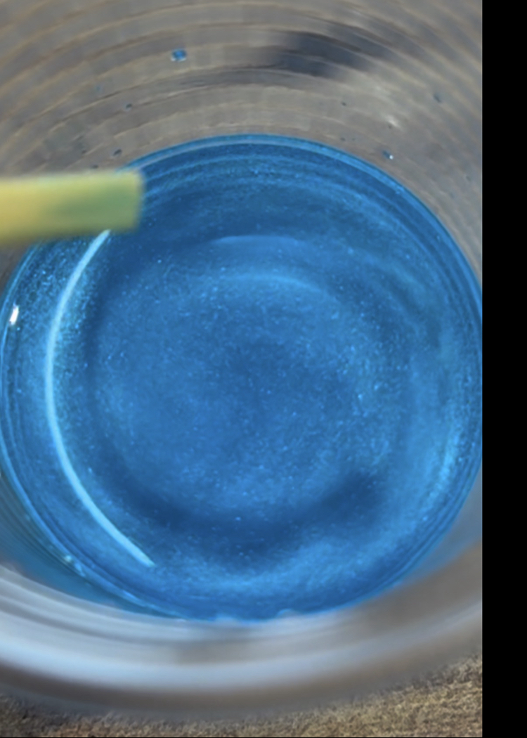 Metalik transparan pigment mavi