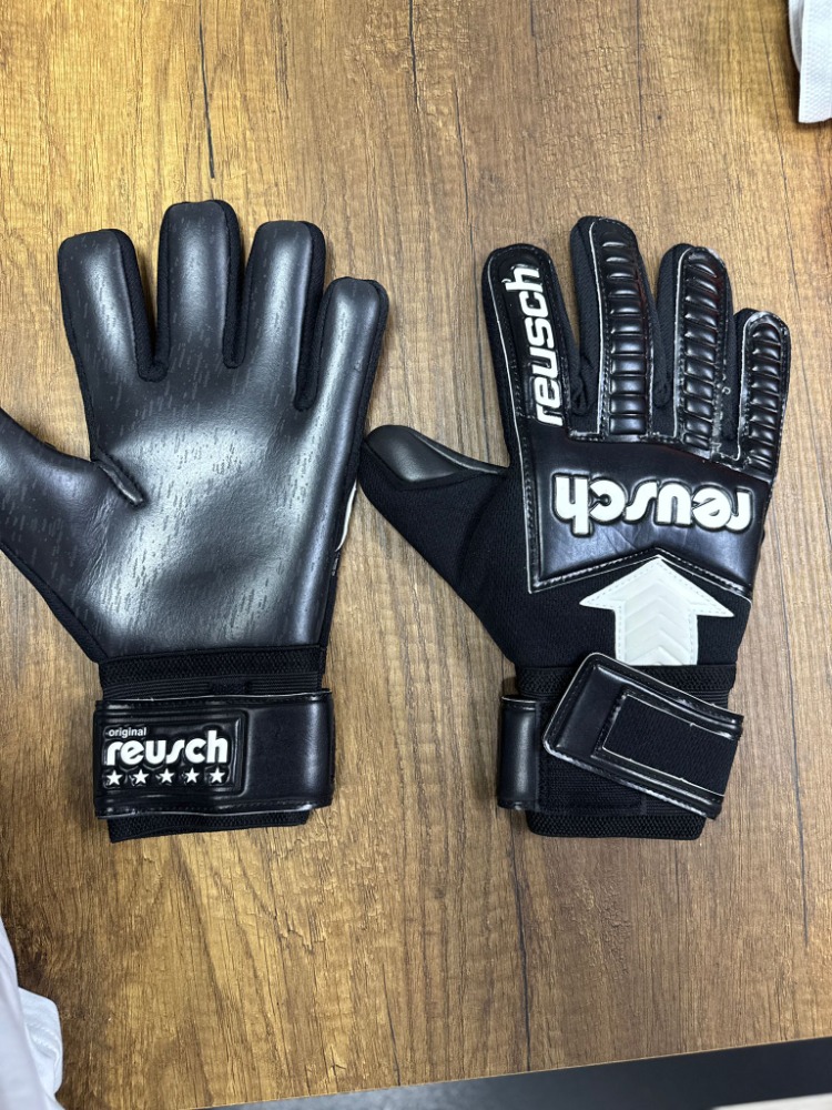 Reusch Legacy Arrow Silver kaleci eldiven