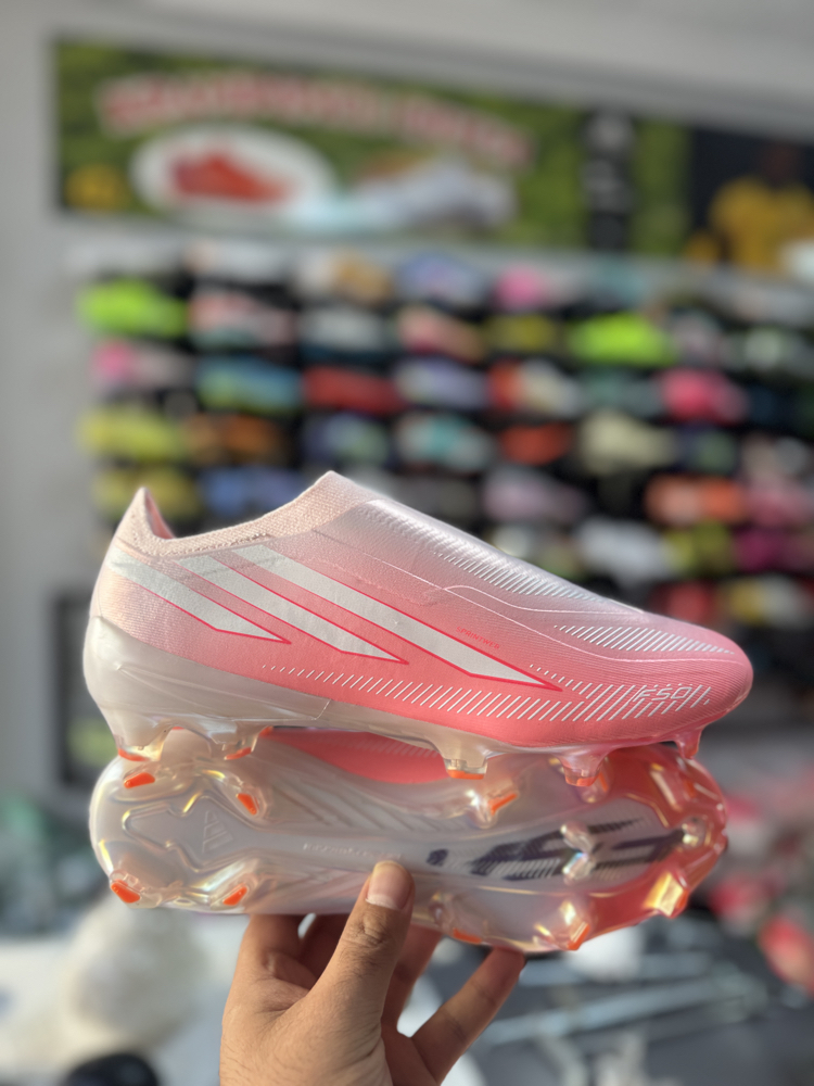 Adidas F50 40/45 arası 2 li alımda havalede 4000₺