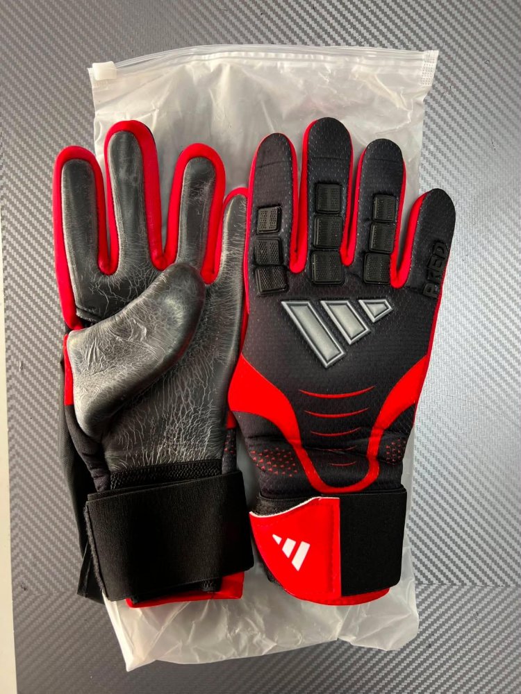 Adidas eldiveni 8 9 10 numaraları mevcuttur 