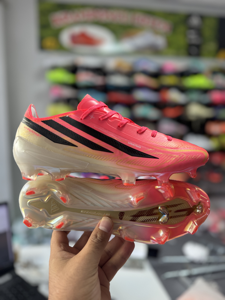 Adidas F50 40/45 arası 2 li alımda havalede 4000₺