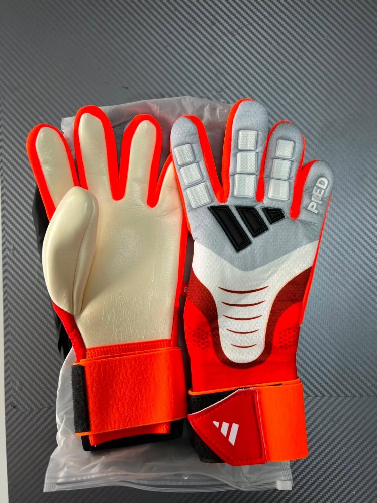 Adidas eldiveni 8 9 10 numaraları mevcuttur 
