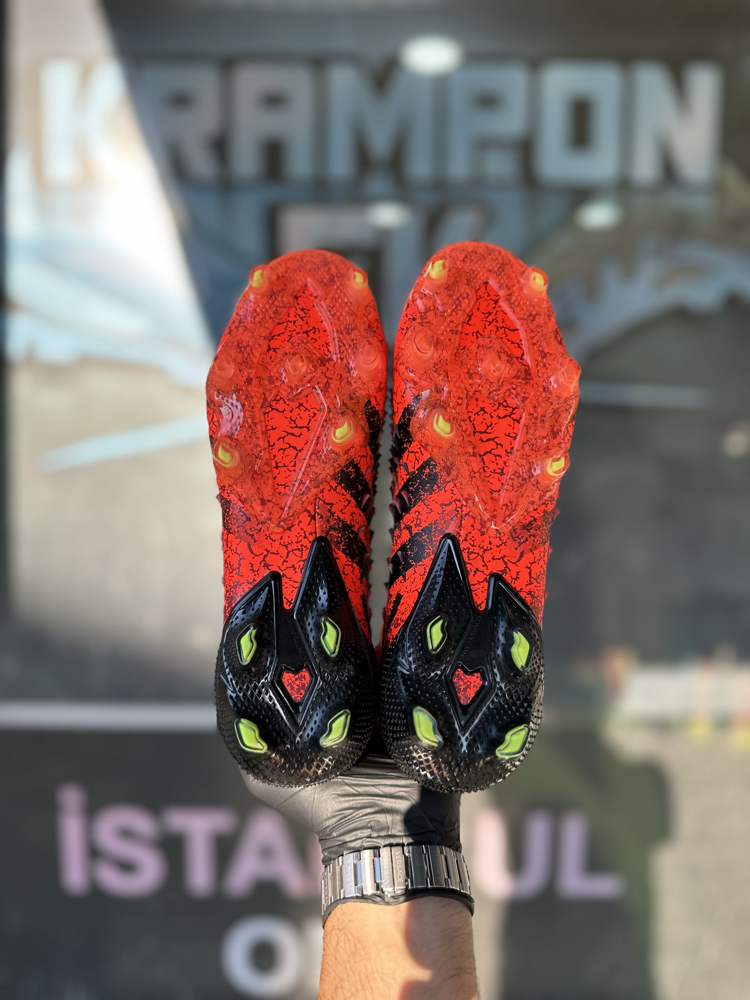 Yeni Sezon Predator Freak Elite Tamprof