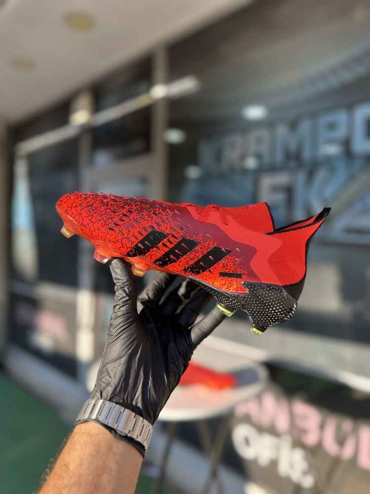 Yeni Sezon Predator Freak Elite Tamprof