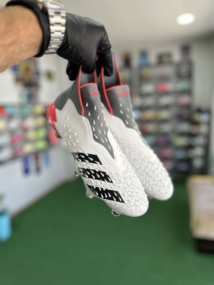 Yeni Sezon Predator Freak Elite Tamprof