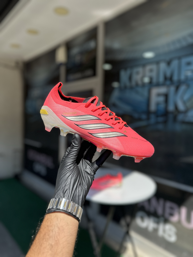 Yeni Sezon Predator Legend Elite Tamprof