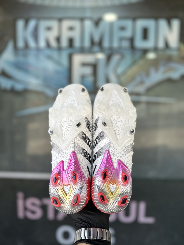 Yeni Sezon Predator Freak Elite Tamprof