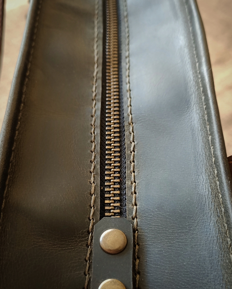 No.9 Olive&Taba - (Medium)