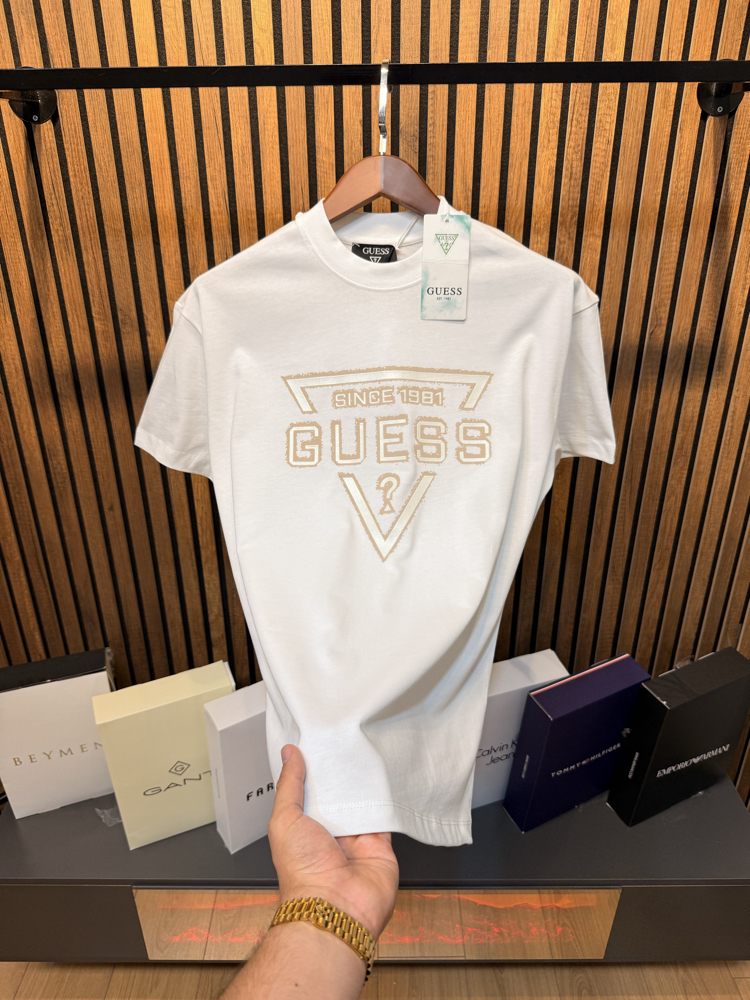 Guess Tshirt