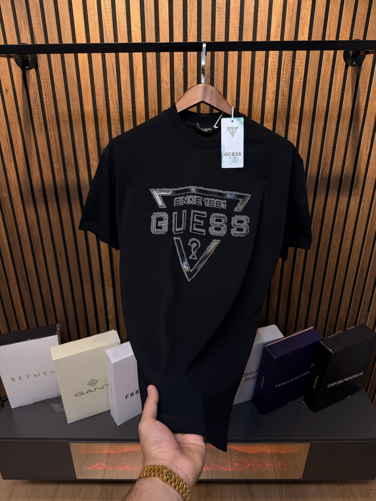 Guess Tshirt