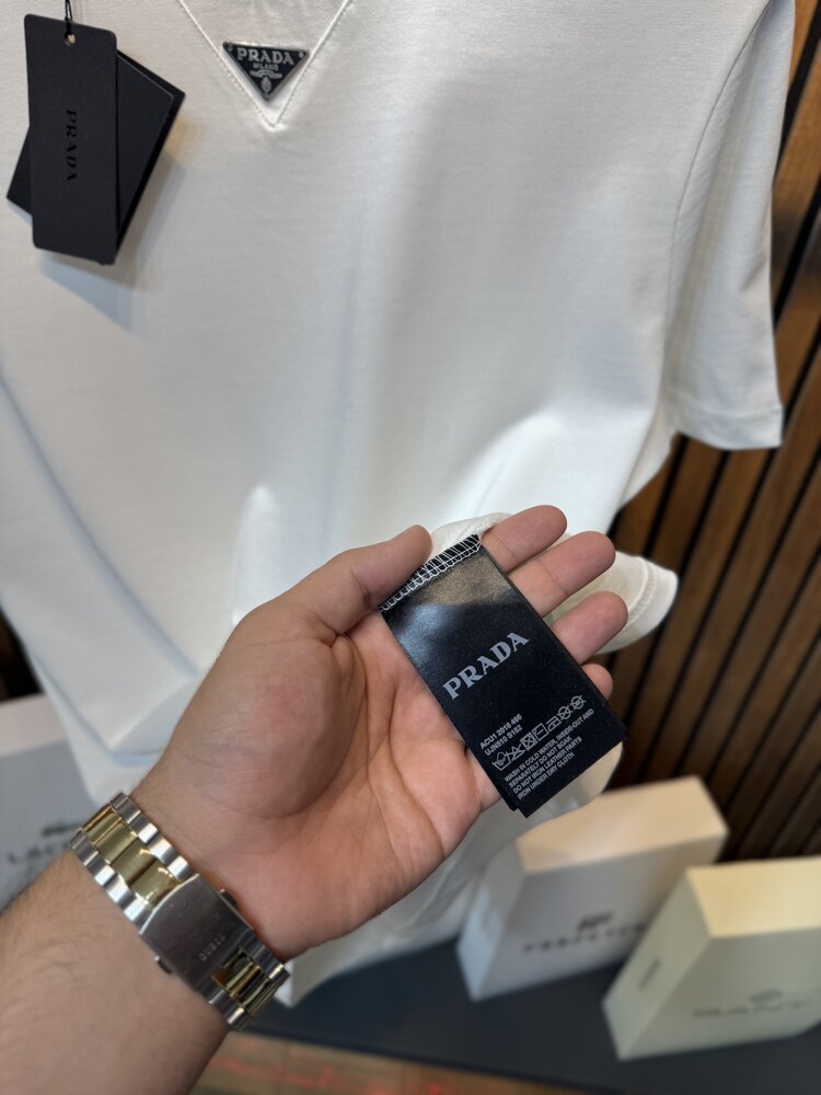 Prada Tshirt