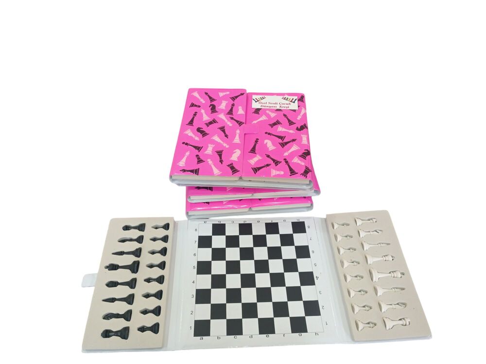 Pembe isme özel satranç takımı 