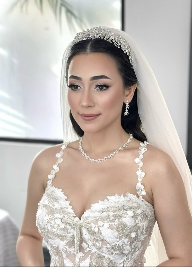 LARİSSA model(kolye/küpe/bileklik)