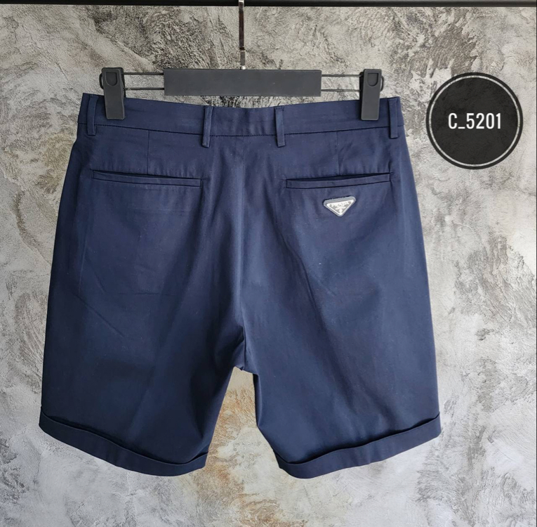 PRADA Premium Cotton Gabardine Şort | Arka Kapaklı Cep & Triangle Logo Detay.