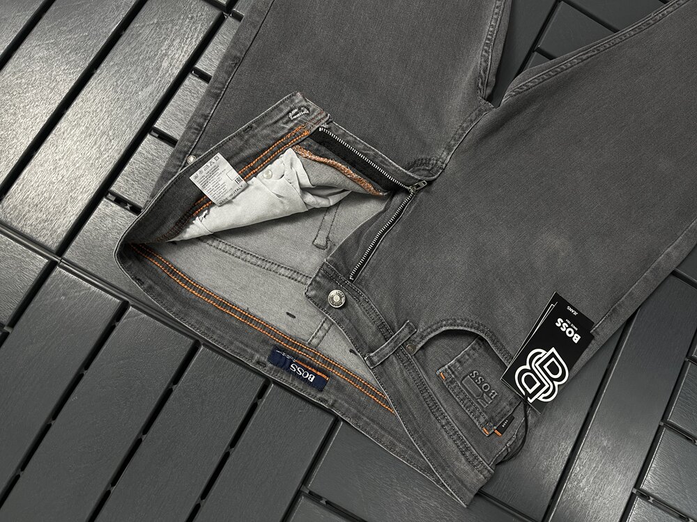 Boss İçi Örme Esnek Kumaş Regular Fit Nakış İşleme Jeans Kot Pantolon.