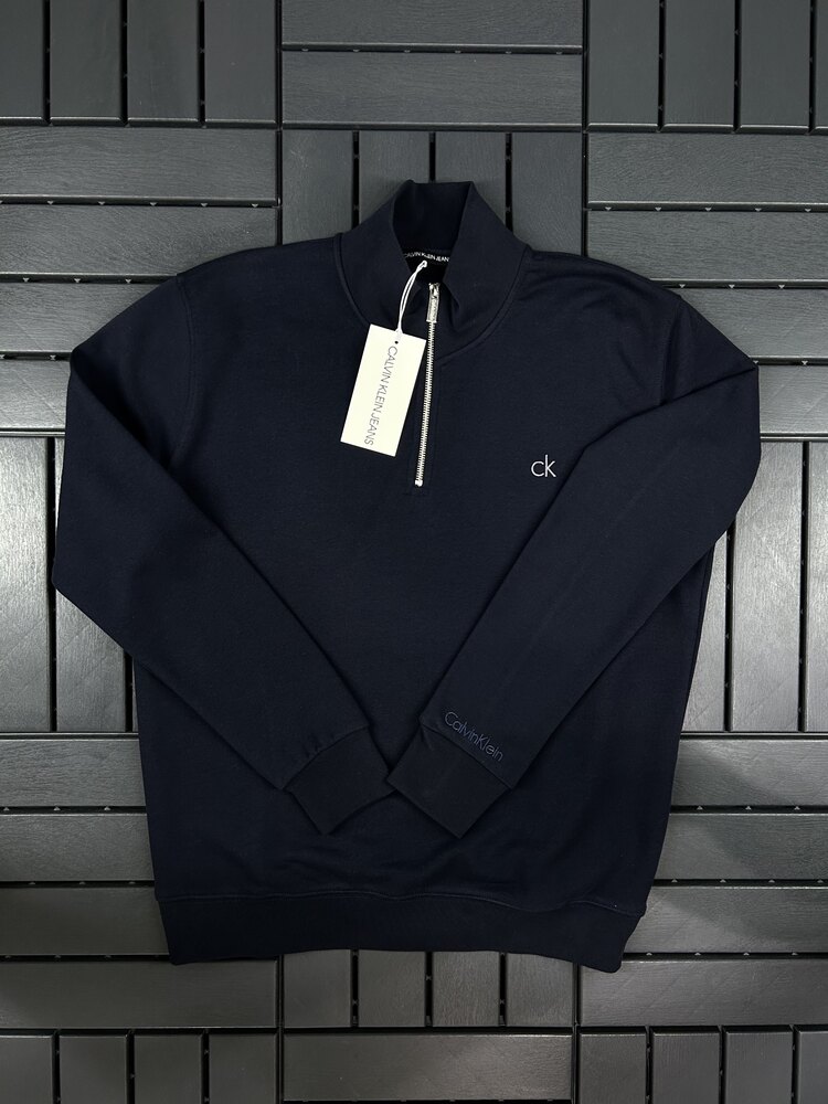 Calvin Klein Dik Yaka Fermuarlı Göğüs ve Kol Ucu Nakış İşleme %100Pamuk Sweatshirt.