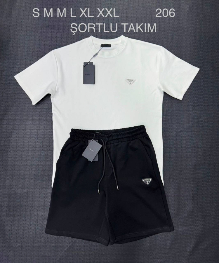 Prada Logo Detaylı Premium Şortlu Takım | Duble Scuba Kumaş, Metal Patch Logo & Bel Lastikli.