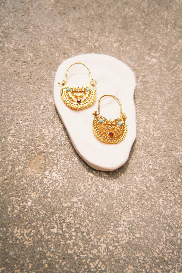 Marde, Avaşîn Earring