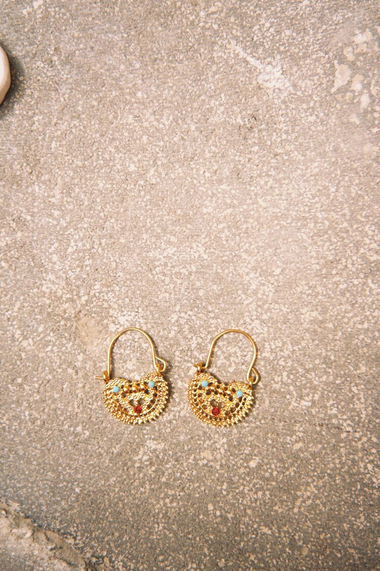 Marde, Avaşîn Earring