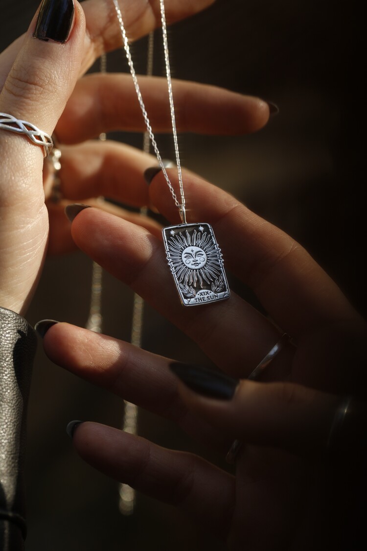 925K Gümüş The Sun Tarot Kolye