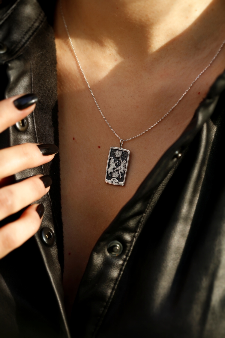 925K Gümüş The Devil Tarot Kolye
