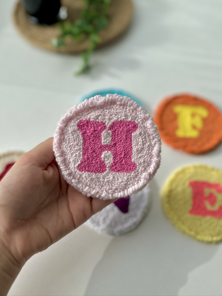 PUNCH RENKLİ HARF BARDAK ALTLIĞI